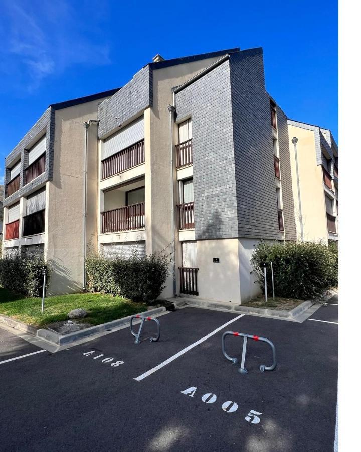 Appt T2 4 Pers Saint Lary Centre Village Parking Екстериор снимка
