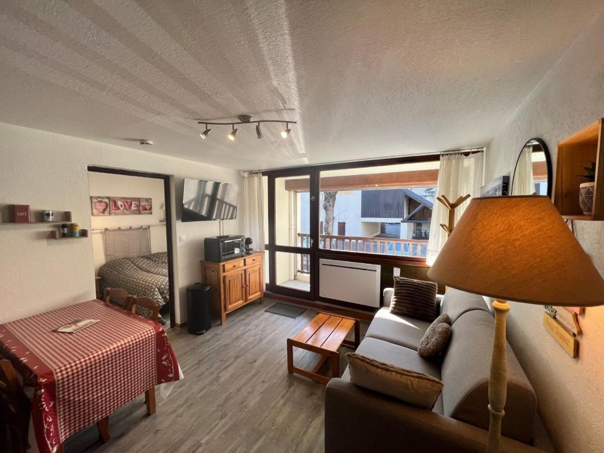 Appt T2 4 Pers Saint Lary Centre Village Parking Екстериор снимка
